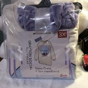 Grayson Social Colorado Barbie sleepwear sleepsress and spa headband set juniors